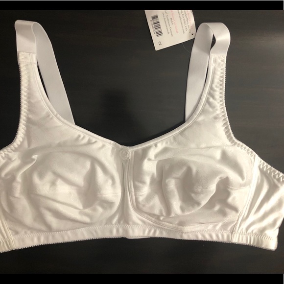 ‼️SOLD‼️- Bras Size 46C. - Picture 3 of 5